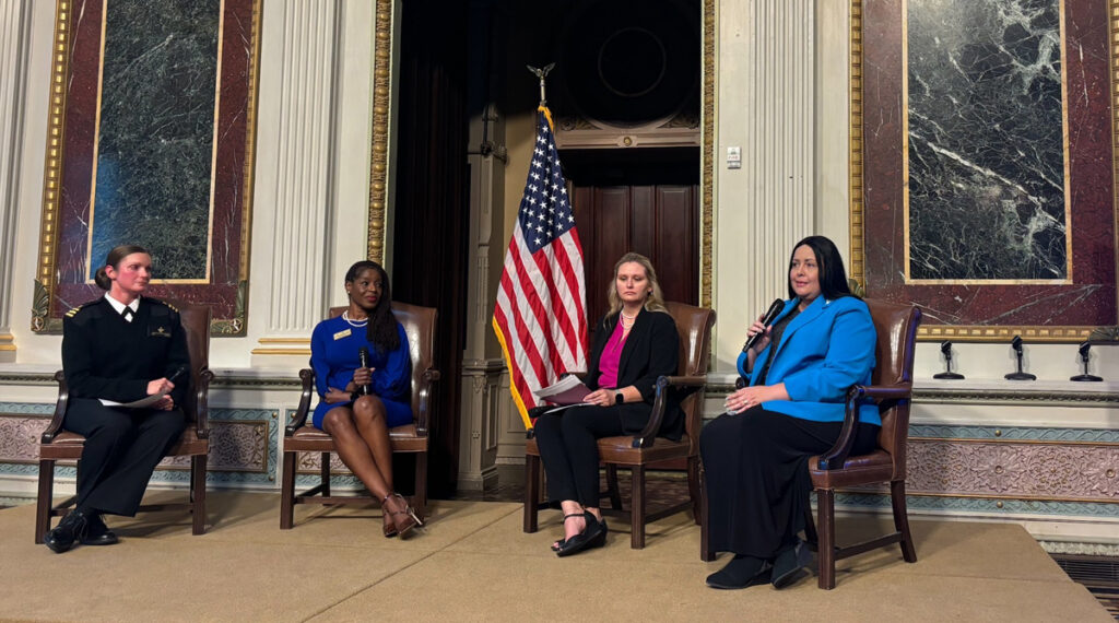 ALA President Cindy Hohl (right) speaking at the White House Challenge to Save Lives from Overdose event on October 8.