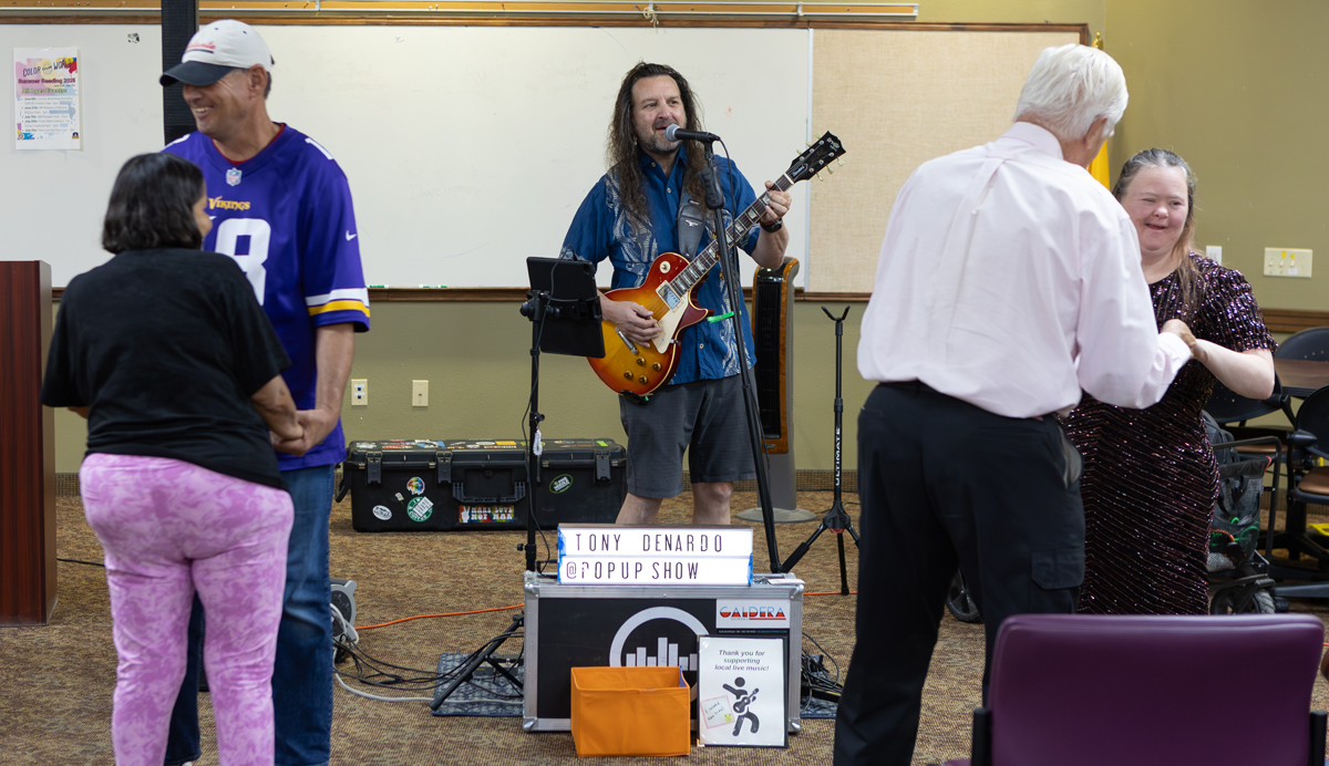 Tony DeNardo’s PopUpShow at Belén Public Library, credit: Eric Williams Photography.